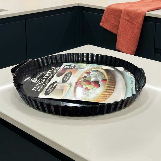 Fluted Tarte Pan 30 cm with Removable Bottom – Premium Non-Stick - Black